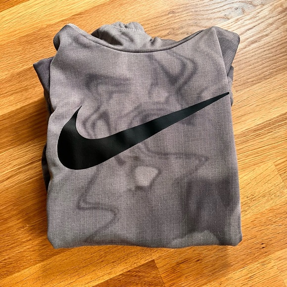 Youth large Nike hoodie - Picture 5 of 6